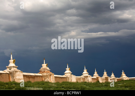 Die Wände des Erdene Zuu Klosters mit seinen 108 Stupas, Karakorum, Mongolei Stockfoto