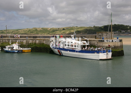 Stadt von Padstow, England. Die Jubiläums-Königin festgemacht neben Padstow Hafen Wände. Stockfoto