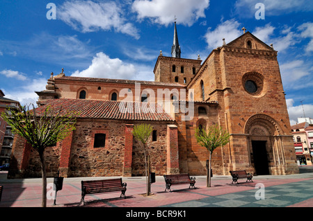 Spanien, Via De La Plata: romanische Kirche Santa Maria del Azogue in Benavente Stockfoto