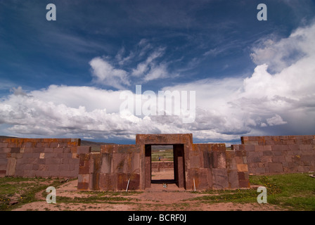 Haupteingang zum Kalasasaya Tempel, Tiwanaku, Bolivien. UNESCO-Weltkulturerbe Stockfoto