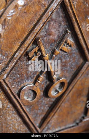 Wichtigsten Kreuz Holzschnitzerei Holzschnitzerei Laubsägearbeiten Dekoration aus Holz Sankt Peter Kirche Mittelalter mittelalterliche Handwerk geschnitzt schnitzen Stockfoto