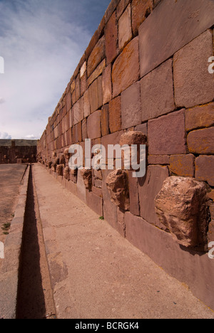 Halb-unterirdischen Tempel in Tiwanaku, Bolivien. UNESCO-Weltkulturerbe Stockfoto