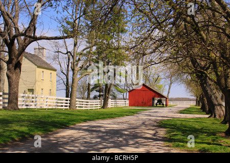 Historische Gebäude und Scheune im Shaker Village von Pleasant Hill unsere Kentucky Stockfoto