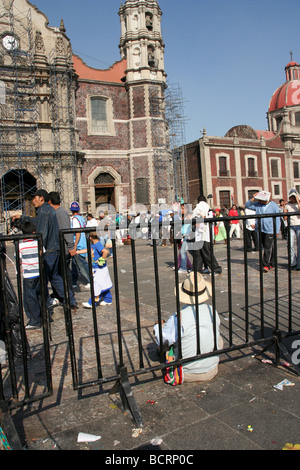 Antiken Basilika de Guadalupe in Mexiko-Stadt Stockfoto