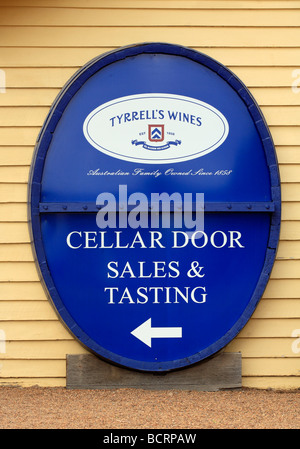 Keller-Türschild bei Tyrrells Wines, Hunter Valley, Australien Stockfoto