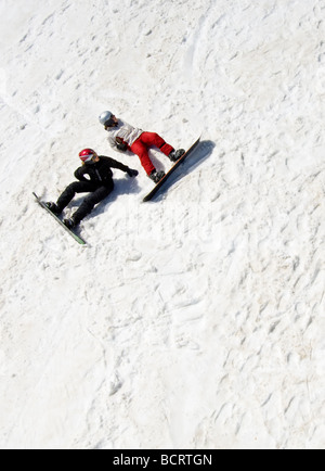 Junge snow Boarder Rast auf dem Kitzsteinhorn-Gletscher. Zell am See, Österreich Stockfoto