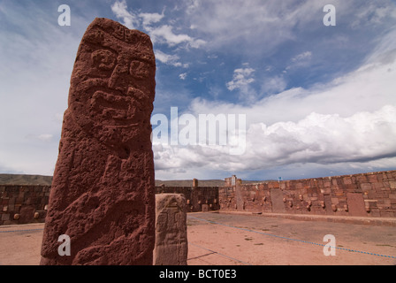 Zentralen Skulptur im halb-unterirdische Tempel in Tiwanaku, Bolivien. UNESCO-Weltkulturerbe Stockfoto