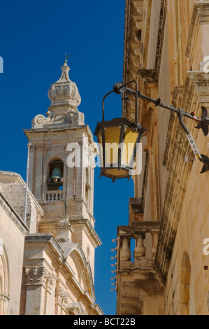 Laterne und Turm der Carmelite Priory Mdina Malta Stockfoto