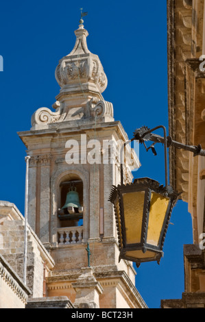 Laterne und Turm der Carmelite Priory Mdina Malta Stockfoto