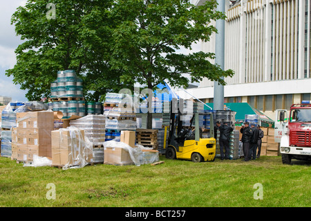 Haufen von Bier auf Bier-Festival in Russland, St. Petersburg. Stockfoto