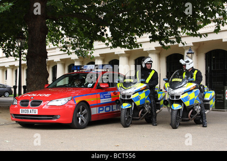 Metropolitan Polizei Fahrzeuge, Westminster, London, England, Vereinigtes Königreich Stockfoto