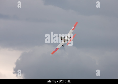 De Havilland (Kanada) DHC1 Chipmunk 22 T10 WB697 G-BXCT während des Fluges am Wickenby Flugplatz Stockfoto