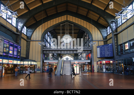 Halle des Hauptbahnhofs von Hamburg, Deutschland, Europa Stockfoto