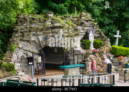 Nationaler Schrein und die Grotte der Muttergottes von Lourdes in Euclid, Ohio Stockfoto