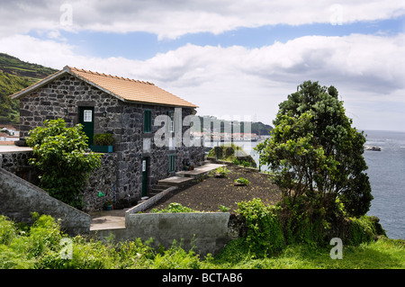 Traditionelles Steinhaus in Lages Pico Azoren Portugal Stockfoto