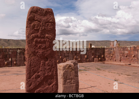 Zentralen Skulptur im halb-unterirdische Tempel in Tiwanaku, Bolivien. UNESCO-Weltkulturerbe Stockfoto