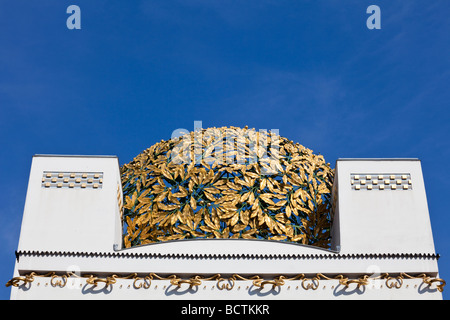 Detail der Kuppel, Gebäude der Secession, Karlsplatz, Wien, Österreich Stockfoto