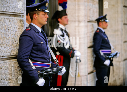 Wachen, italienischen Senat, Palazzo Madama, Rom, Latium, Italien, Europa Stockfoto