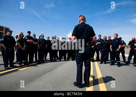 Notfall-Responder Spezialoperationen training mit CAL FIRE, California Highway Patrol, AMR & EMT Stockfoto