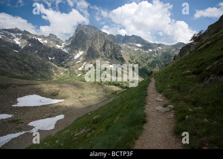 Wanderweg im Nationalpark Mercantour, Frankreich Stockfoto