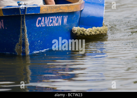 Nahaufnahme von Paddelbooten an einem See, Bootfahren Stockfoto