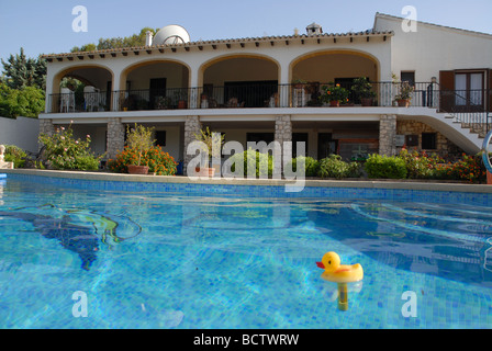 spanische Villa und Pool, Javea / Xabia, Provinz Alicante, Spanien Stockfoto