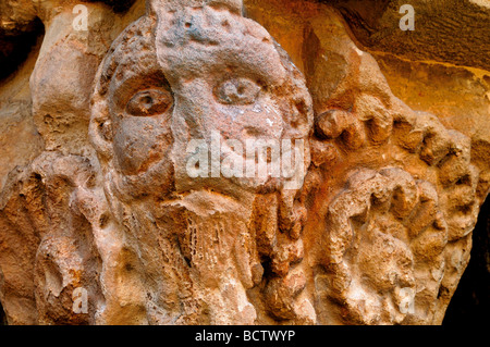 Spanien, Jakobsweg: Architektonische Detail der romanischen Kirche Santa Maria de Eunate Stockfoto