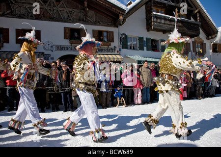'Schellenruehrer' bell Ringers, Karneval, Mittenwald, Werdenfels, Bayern, Oberbayern Stockfoto