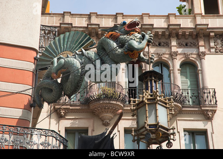 Casa Bruno Quadras ehemaligen Regenschirm Fabrik orientalischen Drachen Barcelona-Katalonien-Spanien Stockfoto