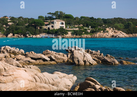 Felsenküste, Ferienhaus, Capriccioli, Costa Smeralda, Sardinien, Italien, Europa Stockfoto