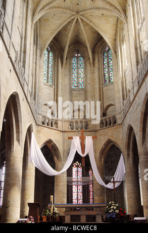 Im Inneren der Kirche von St. Malo, Dinan in der Bretagne Stockfoto