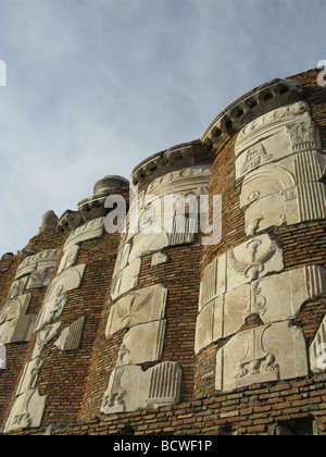 Reliquien an Wand von casal Rotondo auf der alten Via Appia in Rom Italien Stockfoto