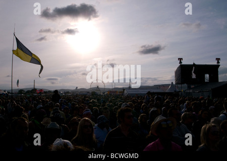 Die Menge vor der Bühne NME zum t im Park Music Festival. Stockfoto