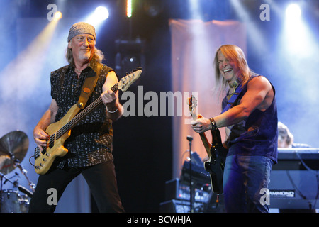 Roger Glover und Steve Morse, Deep Purple, englische rock-Band, Open Air Festival, Muehldorf am Inn, Bayern, Deutschland Stockfoto