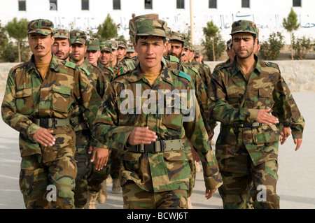 Afghanische Nationalarmee Rekruten in der Ausbildung an der Kabul Military Training Center Stockfoto