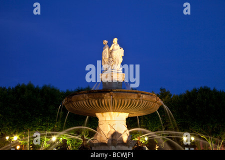 La Rotonde-Brunnen in Aix-En-Provence, Frankreich Stockfoto