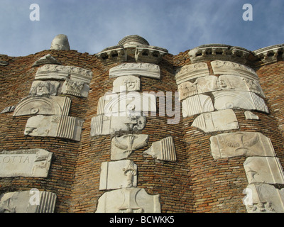 Reliquien an Wand von casal Rotondo auf der alten Via Appia in Rom Italien Stockfoto