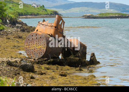 Reste von einem alten Heizkessel am Ufer der Insel nach, Western Isles, äußeren Hebriden, Schottland Stockfoto