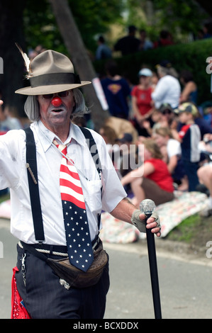 Hobo Clown im vierten Juli Parade in Bristol Rhode-Island. Stockfoto