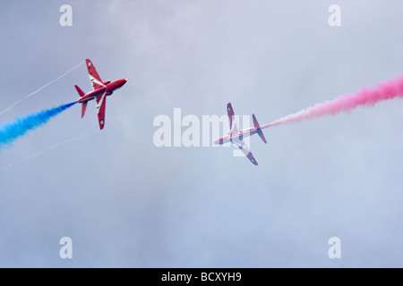 Royal Air Force Red Arrows anzeigen Team enger Durchgang Stockfoto