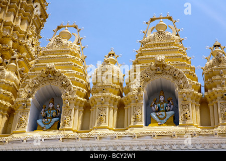 Hindu-Tempel auf dem Gelände des Maharaja Palast Mysore Bundesstaat Karnataka Indien Stockfoto