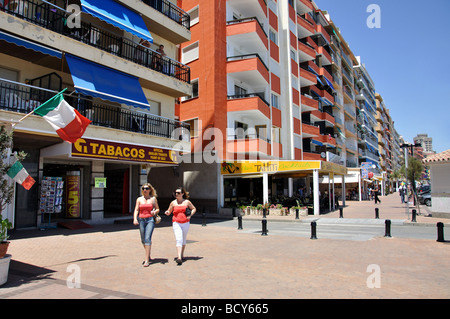 Strandpromenade, Fuengirola, Costa Del Sol, Provinz Malaga, Andalusien, Spanien Stockfoto