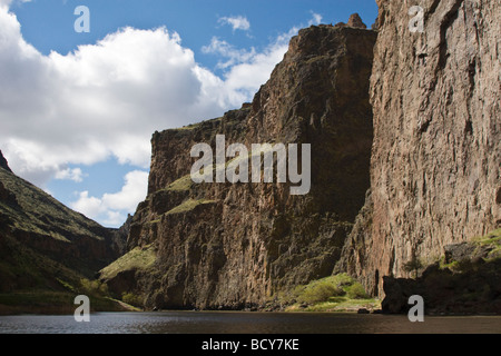 Die wilde und malerische OWYHEE RIVER schneidet eine tiefe Schlucht durch Ost-OREGON Stockfoto