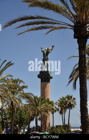 La Victoria Statue, Puerto Banus Costa del Sol, Provinz Malaga, Andalusien, Spanien Stockfoto