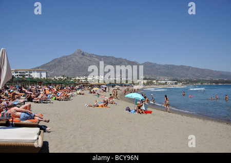 Playa Puerto Banus, Puerto Banus, Costa Del Sol, Provinz Malaga, Andalusien, Spanien Stockfoto