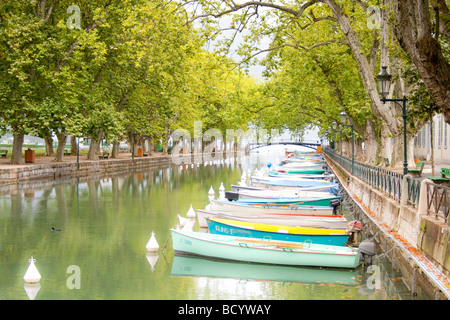 Canal du Vass und Pont des Amours, Annecy, Frankreich Stockfoto