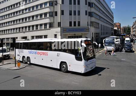 Eingang der Victoria Coach Station und National Express coach Stockfoto