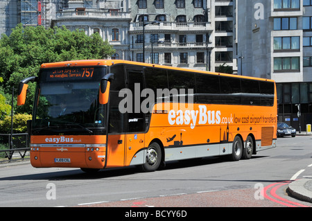 EasyBus low-cost Flughafen-Transfer-Bus Expressdienst Anschluss ursprünglich gegründet von Stelios Haji-Ioannou Stockfoto