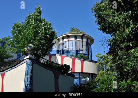 Raststätte entworfen von Friedensreich Hundertwasser in Bad Fischau Österreich Stockfoto