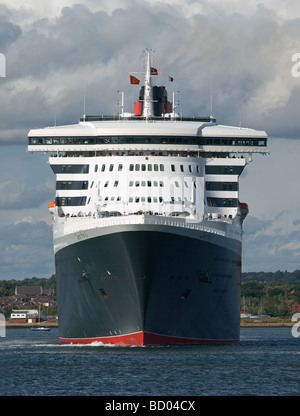 Cunard Queen Mary 2 verlässt Southampton UK Stockfoto